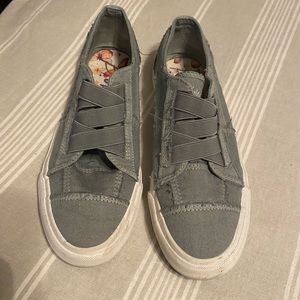 Women’s Blowfish size 7